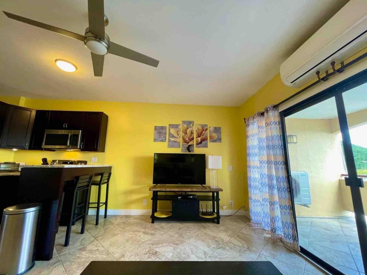Couples Getaway 1Bed 1Bath Condo In Red Hook Nazareth Eksteriør billede